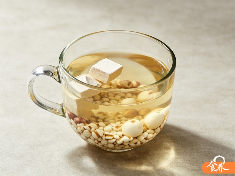 茯苓薏米芡实茶